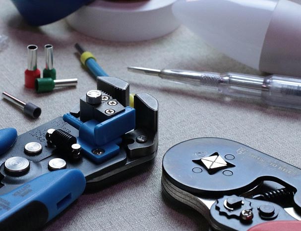 cambiar enchufe madrid