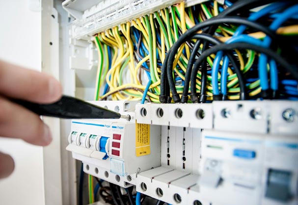instaladores electricistas madrid